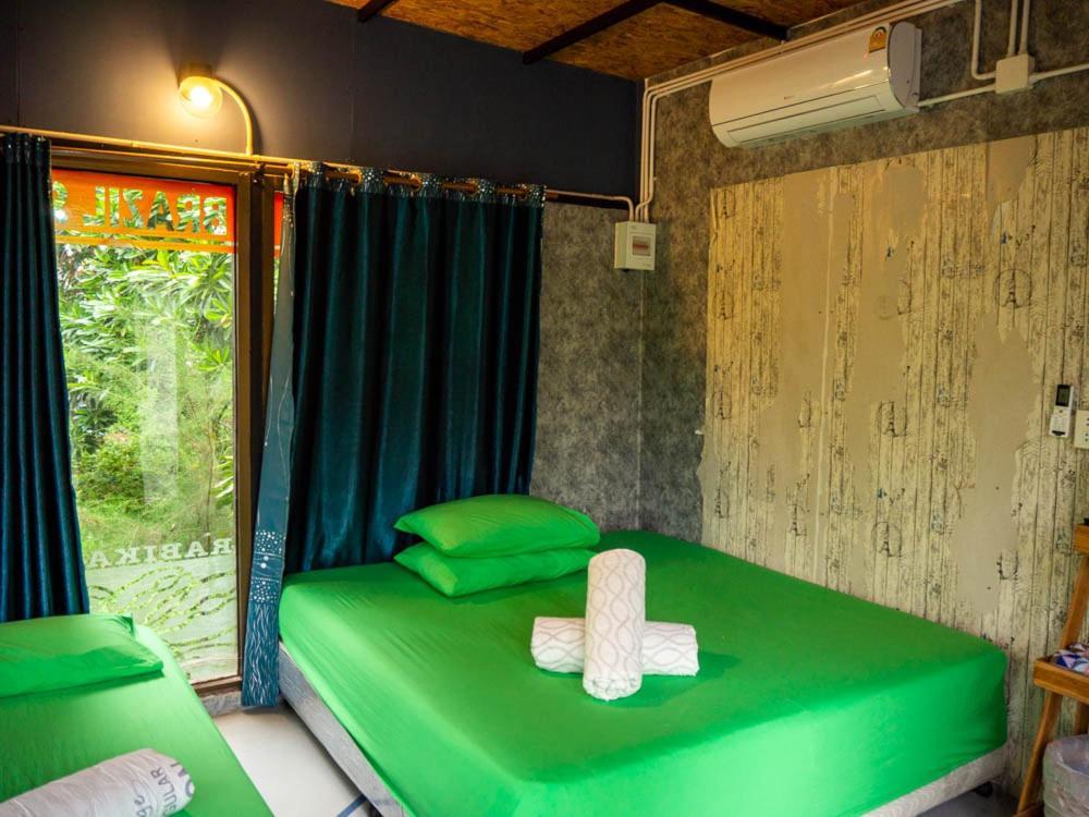Beach Box Resort At Rimlay Районг Екстер'єр фото
